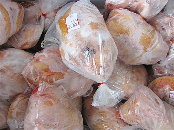 العراق يمنع استيراد الدجاج المجمد ومصنعاته حمايةً للمنتج المحلي