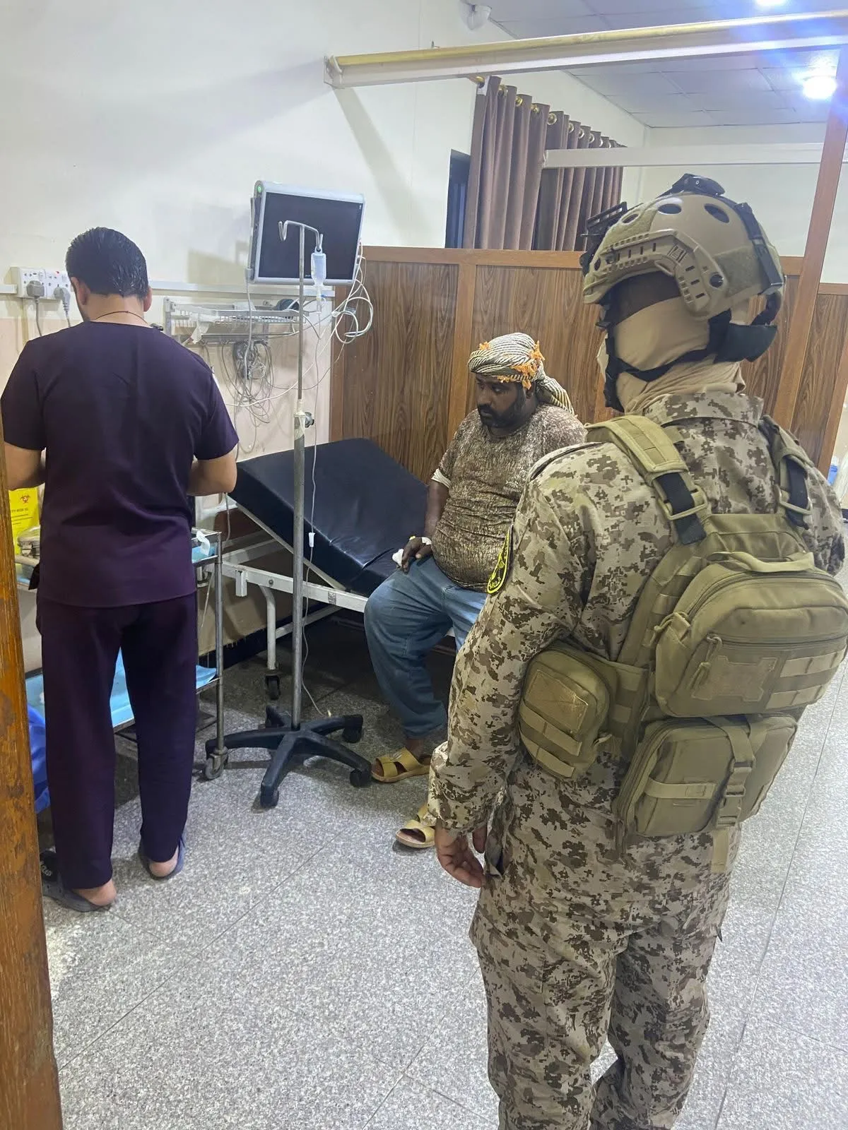 بالصور.. إنقاذ صيادين عراقيين قرب ميناء الفاو الكبير