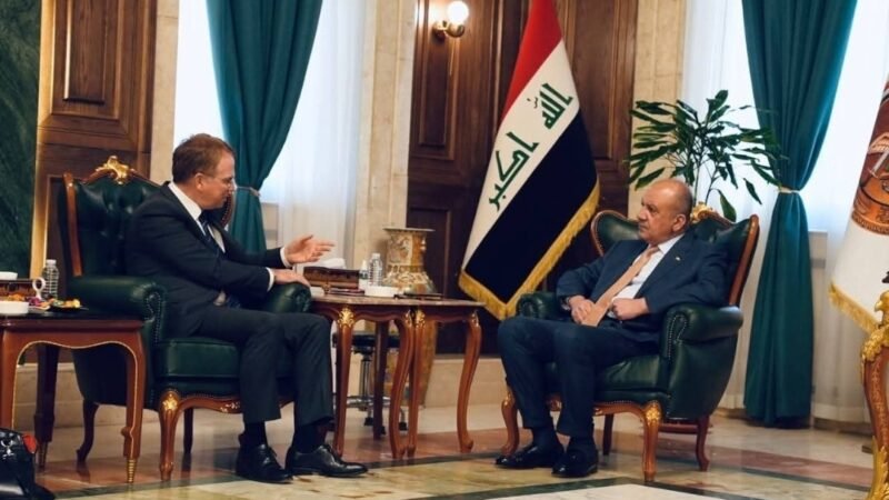 وزير الدفاع يبحث مع السفير الفرنسي التعاون العسكري والجهود المشتركة في مكافحة الإرهاب