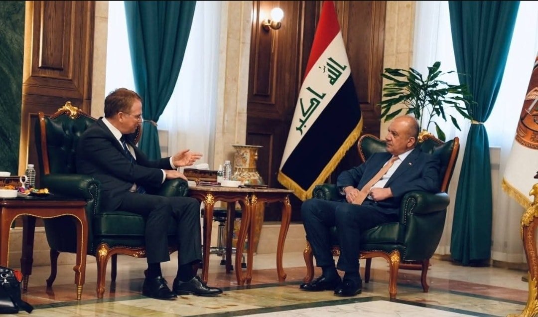 وزير الدفاع يبحث مع السفير الفرنسي التعاون العسكري والجهود المشتركة في مكافحة الإرهاب