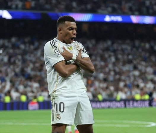 بـ10 لاعبين.. ريال مدريد يتغلب على مارسيليا بهدفين لهدف