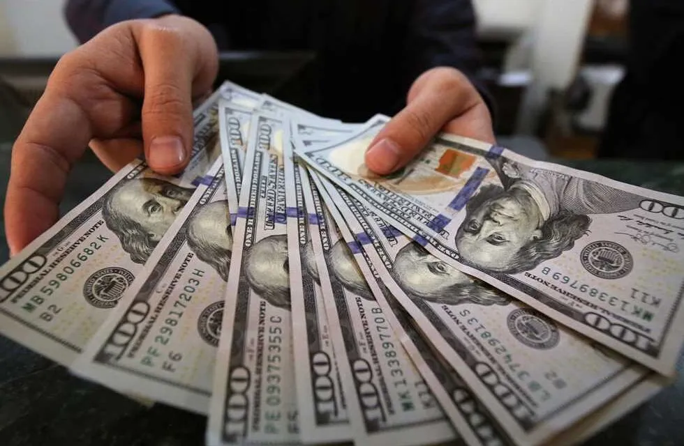 انخفاض جديد بأسعار صرف الدولار أمام الدينار العراقي