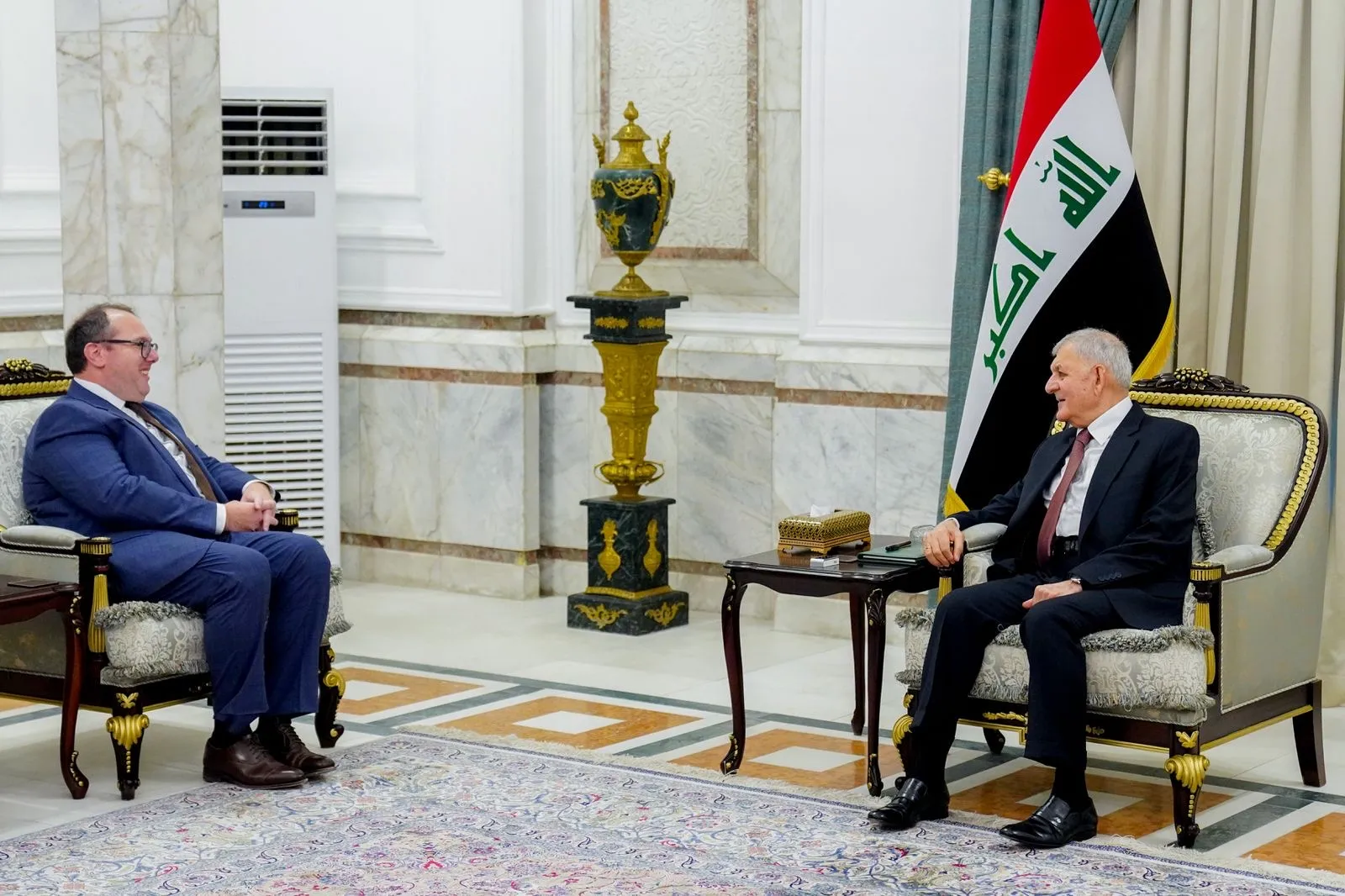 رئيس الجمهورية يؤكد حرص العراق على بناء شراكات متوازنة خلال لقائه القائم باعمأل السفارة الامريكية