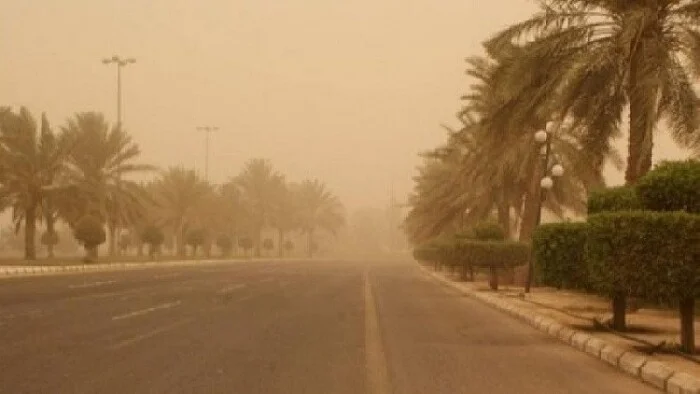الأنواء الجوية: انخفاض بالحرارة وموجة غبار تحدّ من الرؤية الخميس والجمعة