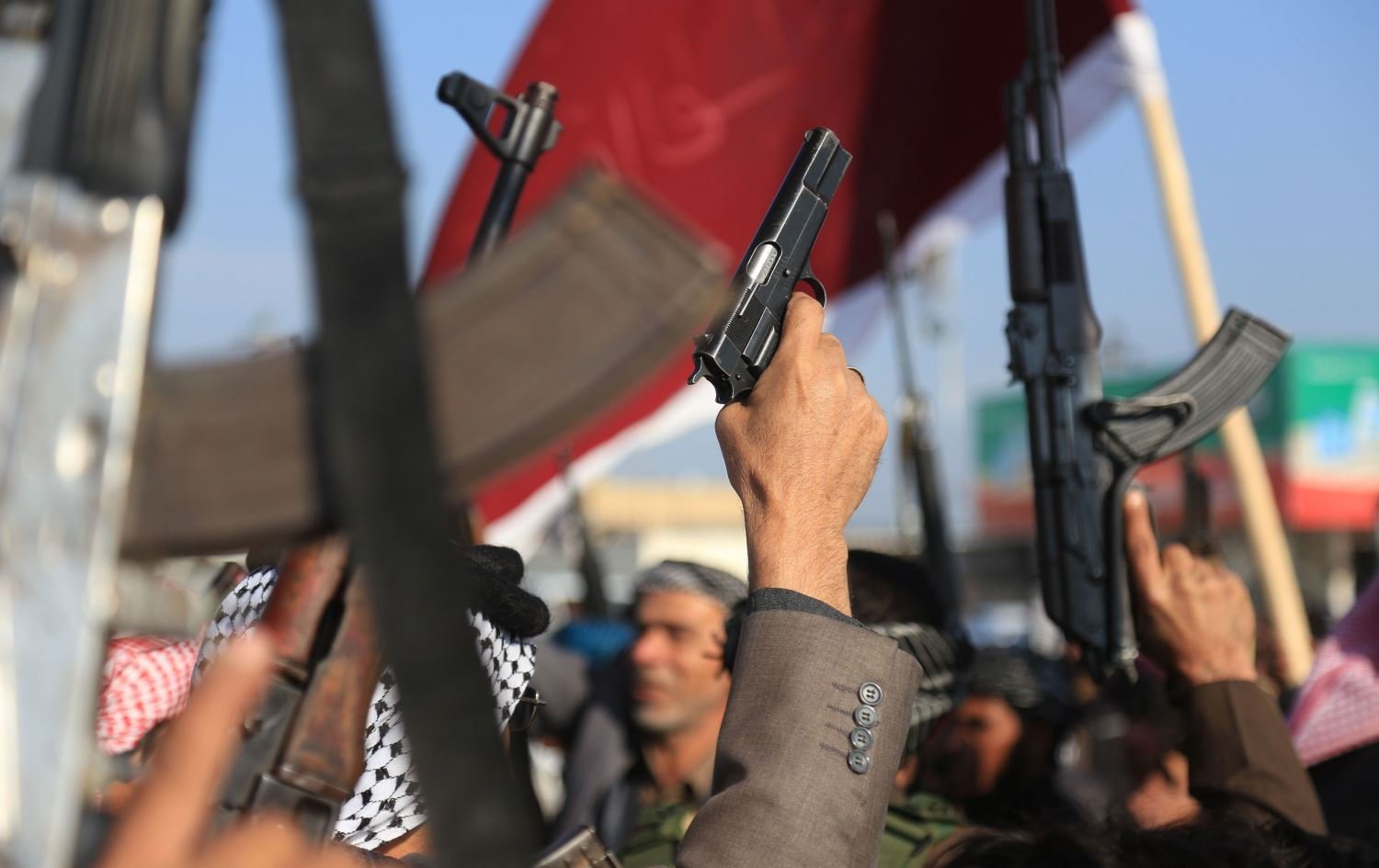 استشهاد ضابط وإصابة 12 عنصرًا أمنياً خلال نزاع عشائري مسلح شرقي بغداد