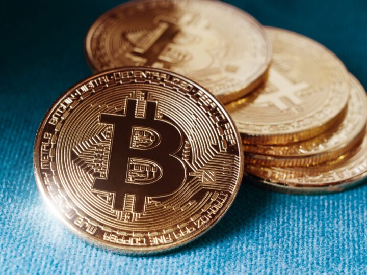 الخبير المالي روبرت كيوساكي: احفظوا أموالكم في الذهب والفضة والبيتكوين لا في النقود الزائفة