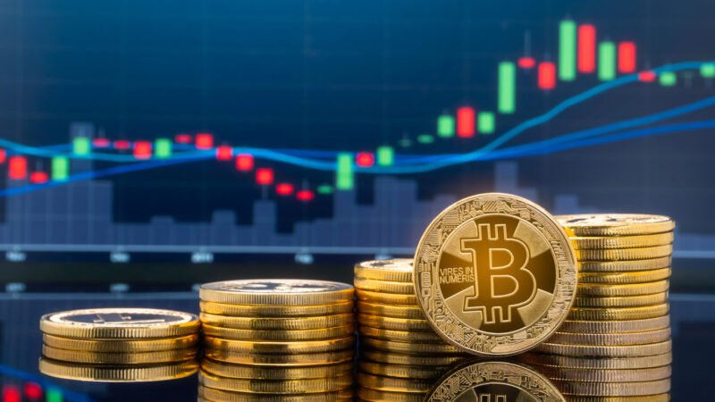 البيتكوين تسجّل 126 ألف دولار والإيثريوم تتجاوز 4700 دولار في قفزة تاريخية