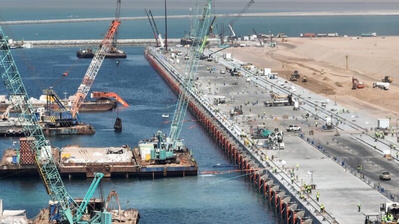 وزارة النقل: الهيئة البحرية توسّع أنشطتها الاستثمارية استعدادًا لافتتاح ميناء الفاو