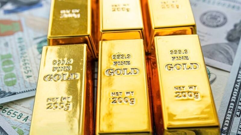 استقرار أسعار الذهب مع بداية الأسبوع متأثرة بارتفاع الدولار