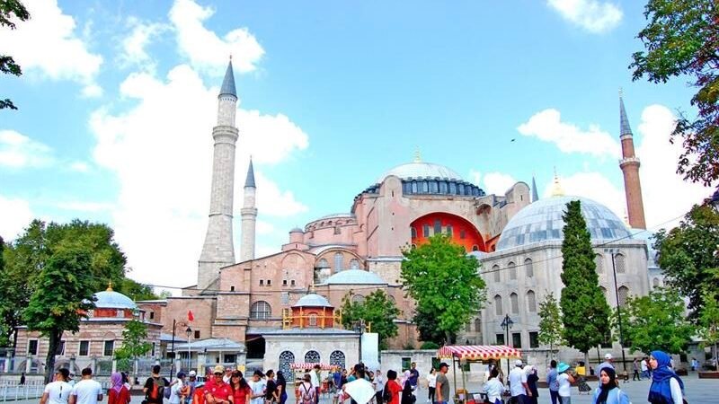 العراق يتصدر الدول العربية في أعداد السياح الوافدين إلى تركيا خلال أيلول الماضي