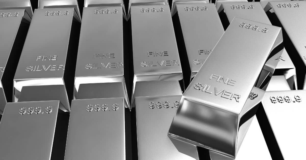 الخبير الاقتصادي بيتر شيف: انسى البيتكوين… الفضة أسرع في النمو من الذهب