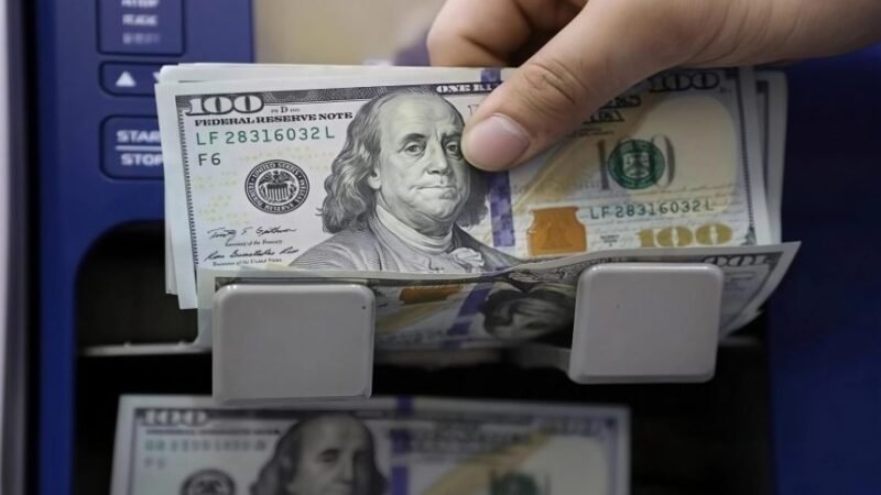 استقرار نسبي في أسعار صرف الدولار أمام الدينار العراقي في الأسواق المحلية