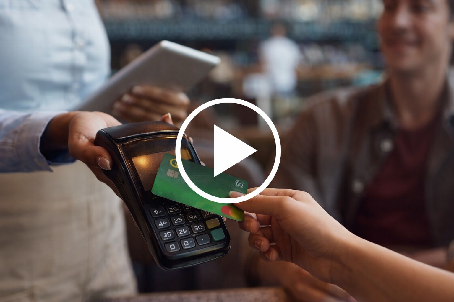 إذا عندچ بطاقة كي ، تكدرين تستفادين من خصم يوصل لـ 25٪ وبحد أقصى 30,000 دينار.