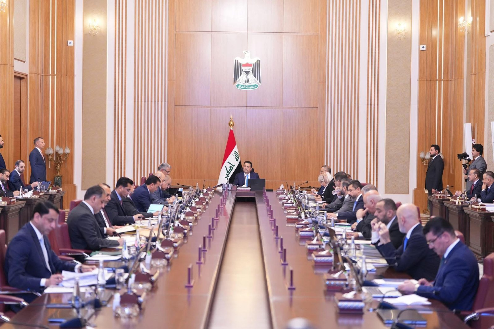 مجلس الوزراء يقرر منح العاطلين قروضاً لشراء سيارات نقل ركاب حديثة