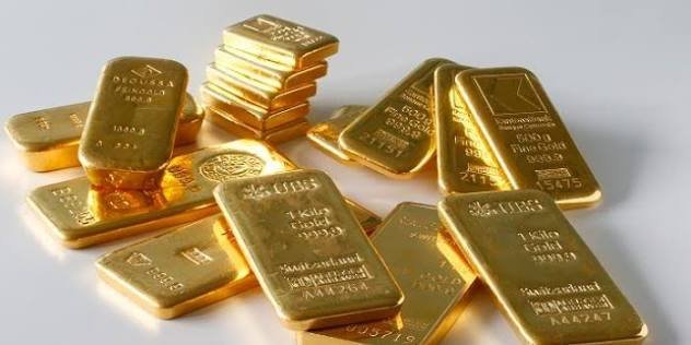 استقرار أسعار الذهب فوق 4200 دولار للأونصة رغم تراجع الدولار