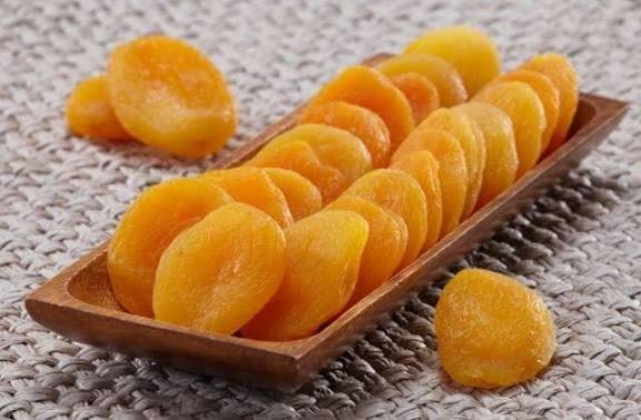 العراق يستورد مشمشاً مجففاً من تركيا بقيمة 24 مليون دولار خلال 2025.