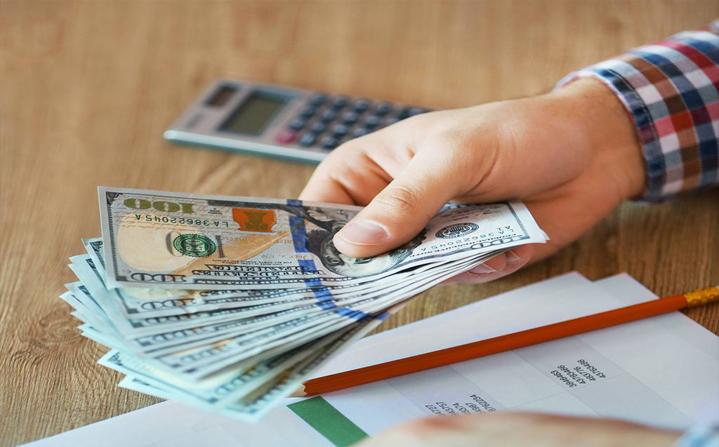 بيانات 2026 تكشف تفاوتاً واسعاً في متوسط الرواتب الشهرية بين الدول العربية.