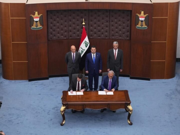 السوداني يرعى توقيع اتفاقيات نفطية مع شركات أميركية بحضور مبعوث رئاسي.